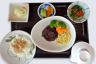 昼食